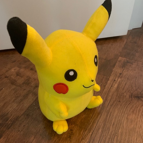 Pikachu - Picture 2 of 2